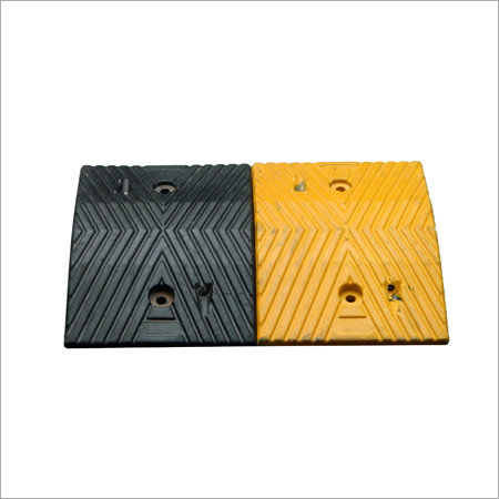 रबर स्पीड ब्रेकर