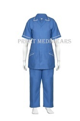 महिलाओं की नर्स यूनिफार्म