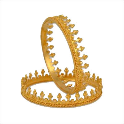 फैशनेबल सोने की चूड़ियाँ