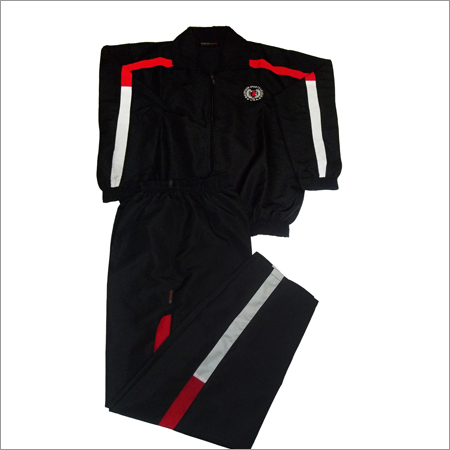 पुरुषों का ट्रैकसूट