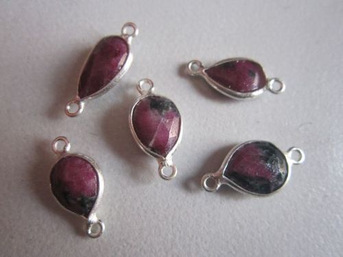 पीयर कट रूबी