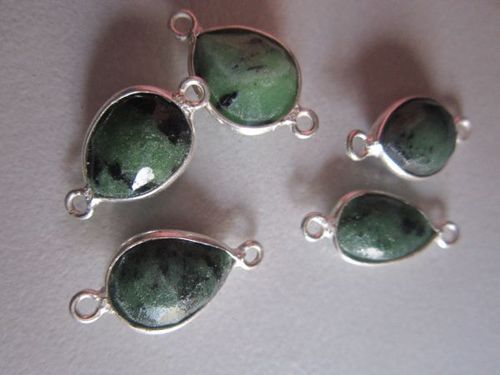 पीयर कट रूबी