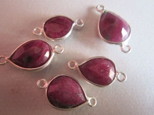 पीयर कट रूबी