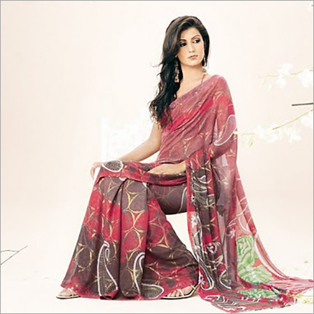 कढ़ाई की हुई साड़ियाँ