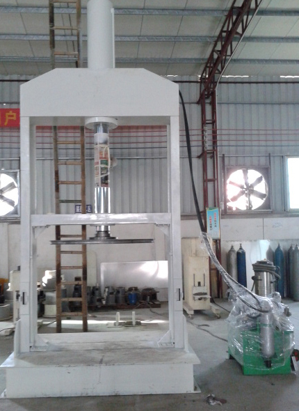 Hydraulic Extruder