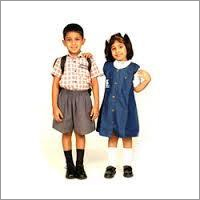 पसीना अवशोषित स्कूल यूनिफॉर्म