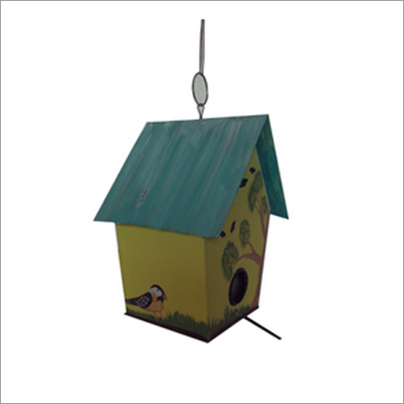 टेरेकोटा बर्ड हाउस