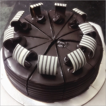 स्वादिष्ट जन्मदिन का केक