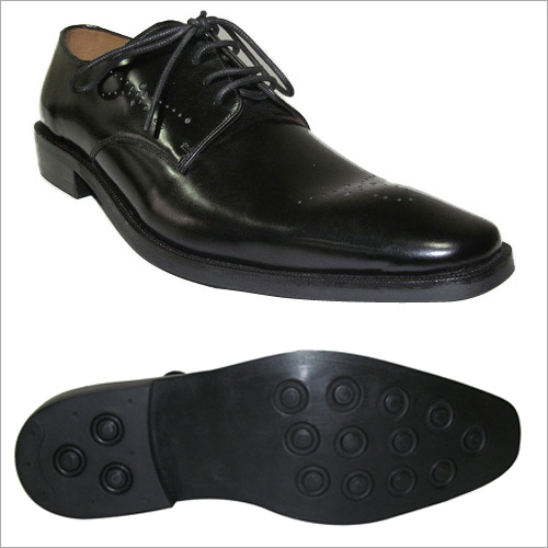चमड़े के ब्रोग्स जूते