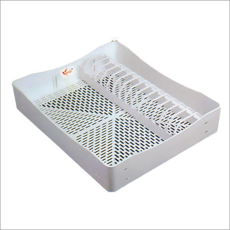 टोपी और तश्तरी टोकरी