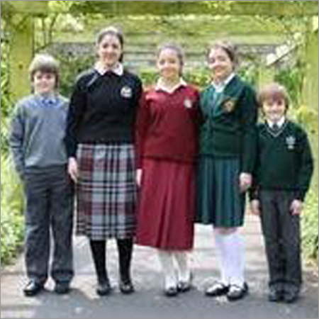 बच्चों के स्कूल यूनिफॉर्म