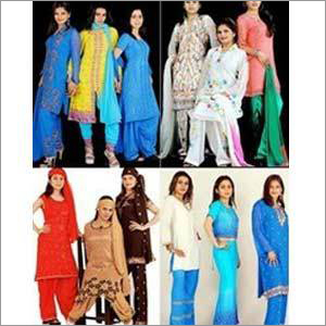 महिलाओं के फैशन सूट