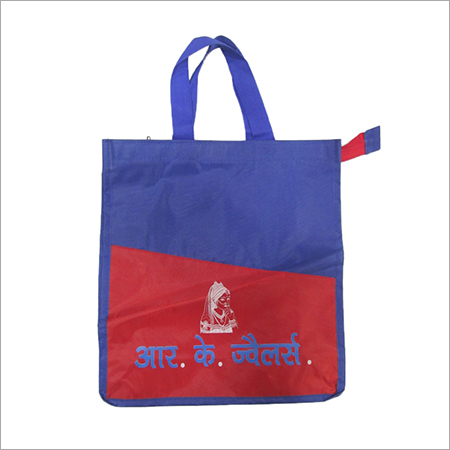 डिज़ाइनर कैरी बैग्स