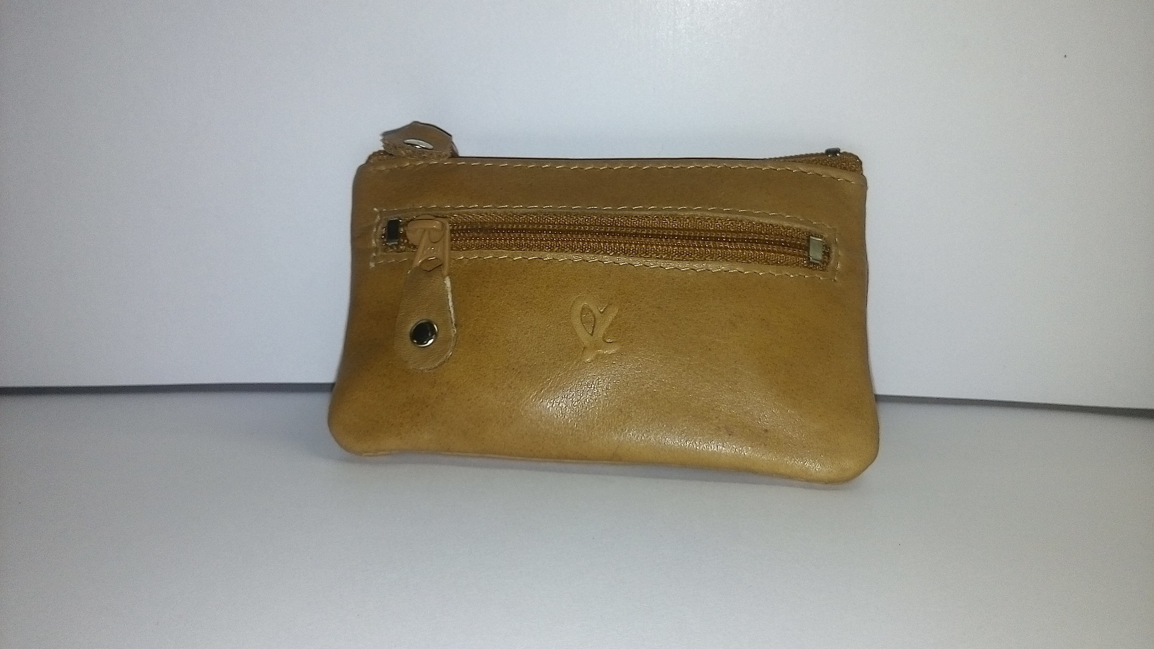 Key Holder - Leather, 11.5x6.5 Cm, Tan | Convenient Carry, Zipper Fastener, Durable Material, Includes Keychain And Secure Storage
