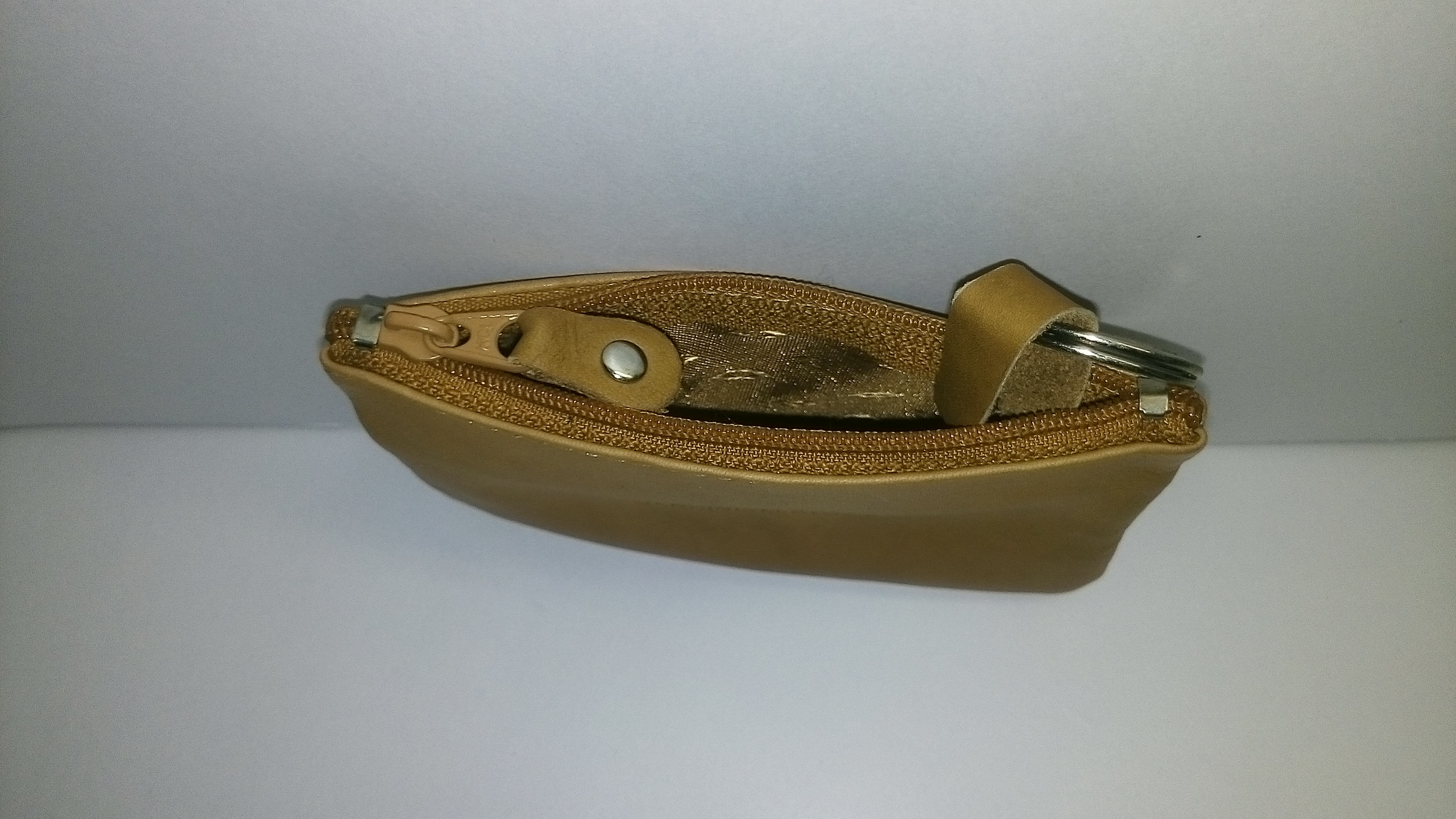 Key Holder - Leather, 11.5x6.5 Cm, Tan | Convenient Carry, Zipper Fastener, Durable Material, Includes Keychain And Secure Storage