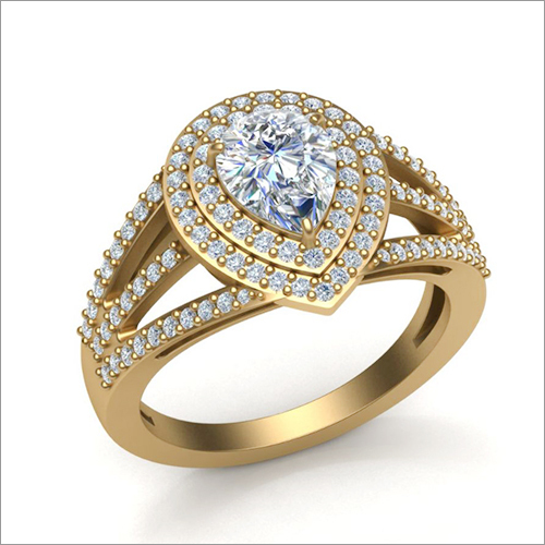 आकर्षक 18K पीला सोना अंगूठी जिसमें बूँद उच्चरा हीरा है