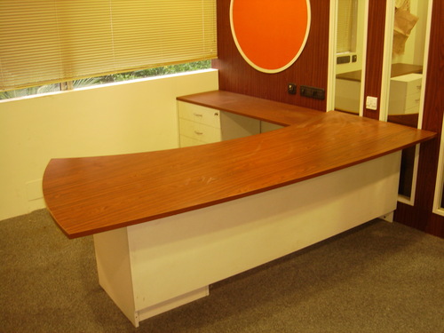 कार्यकारी मॉड्यूलर लकड़ी की मेज