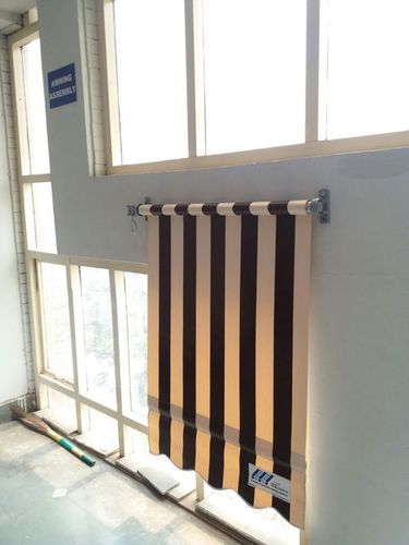 खिड़की का आढ़र