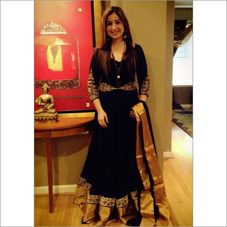 डिजाइनर फर्श लंबाई के सूट