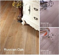 रूसी ओक लकड़ी का फर्श