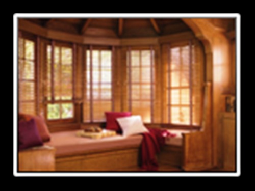 डेक लकड़ी की ब्लाइड्स