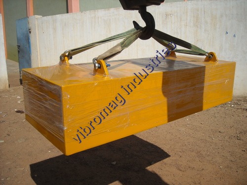 Overhead Suspension Magnets - Ferrite Magnet, 5 Kilograms, Yellow Rectangle | Efficiently Extracts Ferrous Metals, Ensures Product Purity