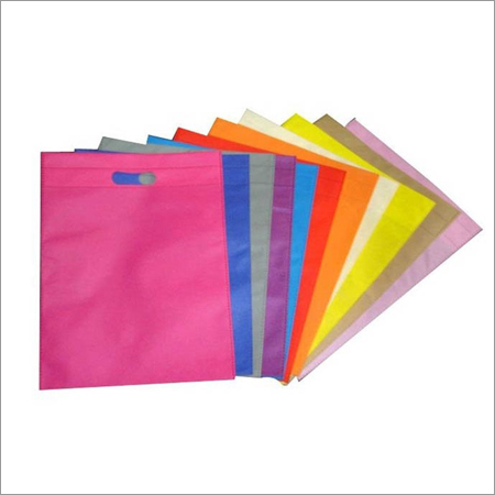नॉन वॉवेन प्रिंटेड डी कट बैग्स