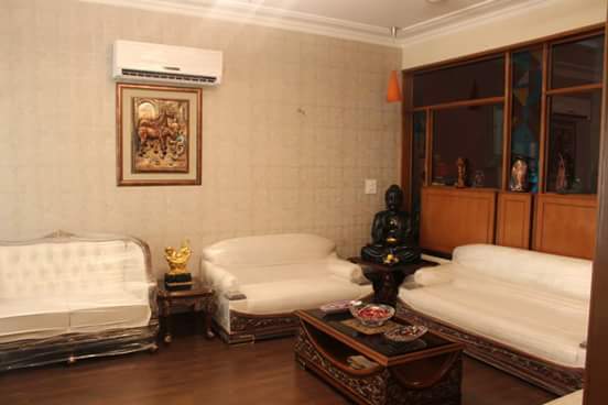 High Class Wallpaper