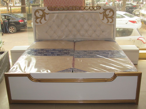 डिजाइनर बिस्तर