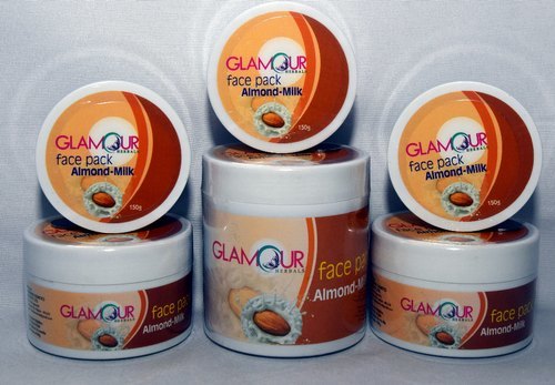 Smudge Proof Glamour Almond-Milk Face Pack