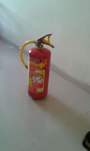 सूखा रासायनिक पाउडर अग्निशामक