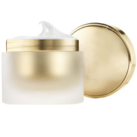 Sunscreen Cream - Lightweight, Broad Spectrum Protection | Soft Finish, Sweat-Free, Mild Fragrance, Suitable for All Skin Types