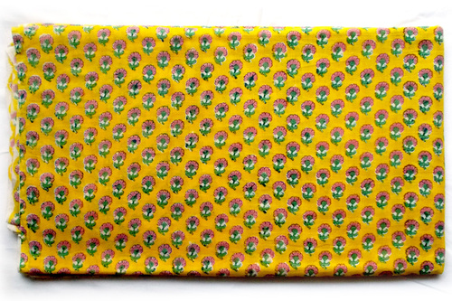 छोटे फूलों वाला सूती कपड़ा