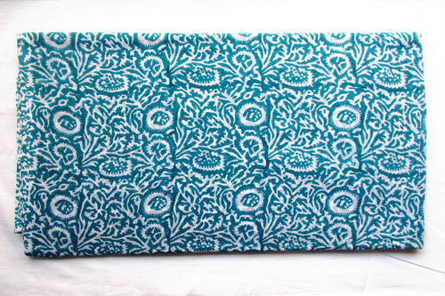 नीला मुगल सूती कपड़ा