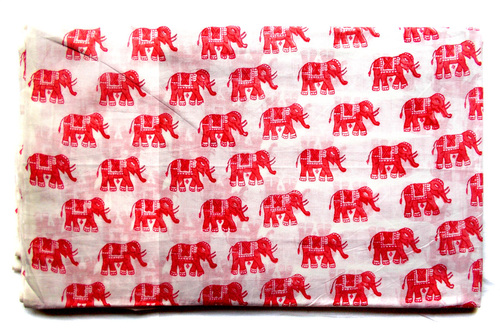 गुलाबी हाथी सूती कपड़ा