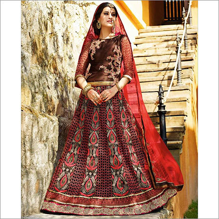 उत्कृष्ट डिज़ाइनर लहंगा चोली