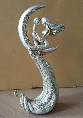 खुश डेटिंग प्रेमियों मूर्ति प्रतिमा