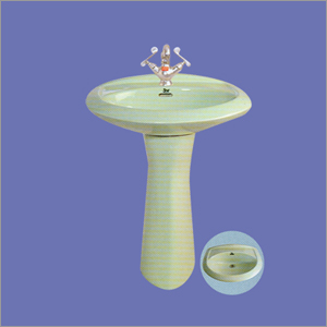 हल्का हरा सिरामिक वॉश बेसिन जो पेडस्टल के साथ है