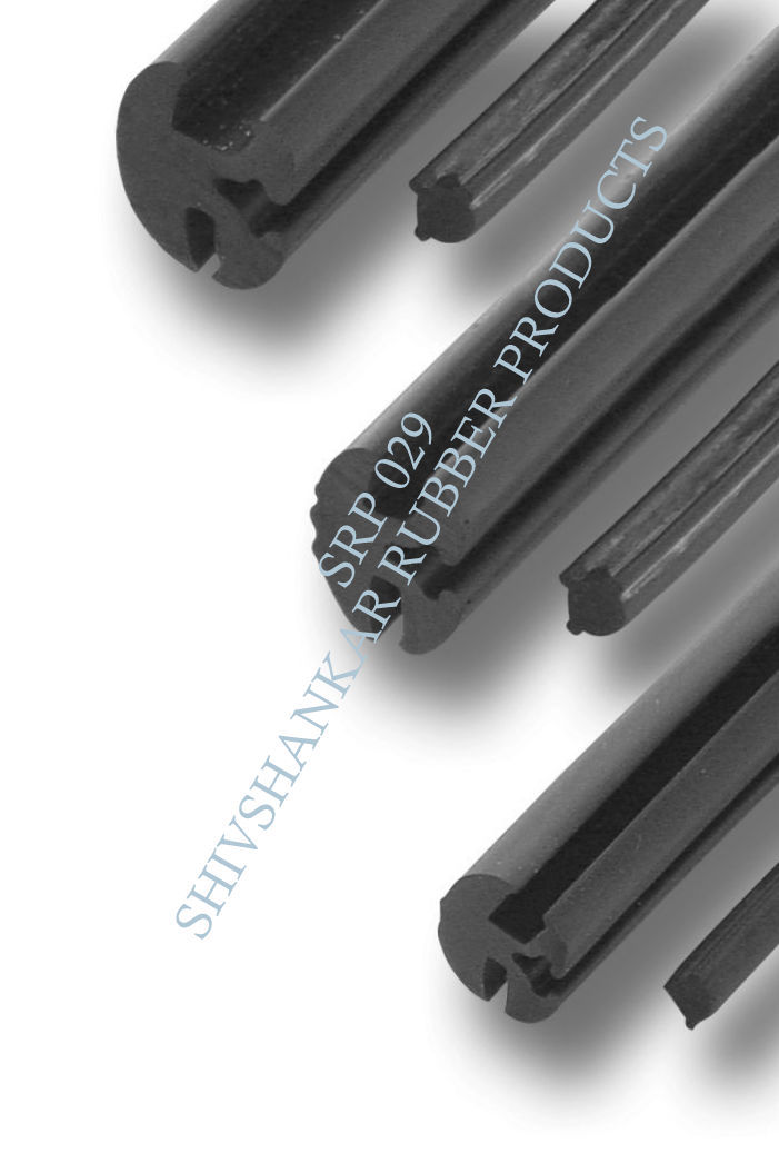 Rubber Profile - Natural Rubber, Length 10-40 Mm, Black | Temperature Resistant, Dimensionally Accurate, Shock Resistant