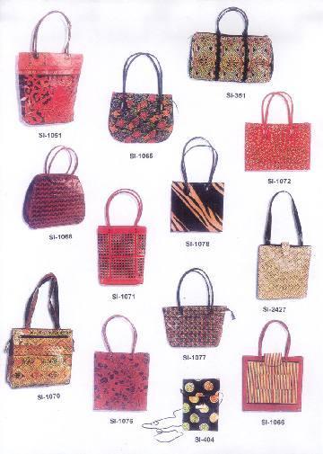 Leather Bags - Leather, Varied Sizes, Red | Zipper/Strap Closure, Durable, Stylish, Handcrafted, Versatile Use