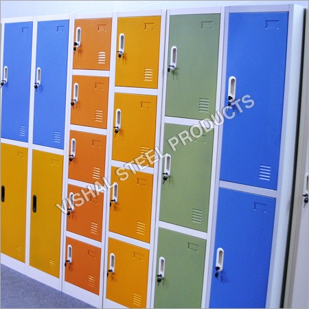 स्टाफ लॉकर