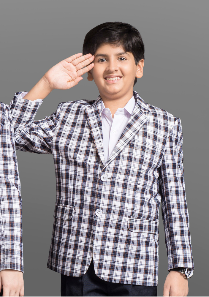 स्कूल यूनीफॉर्म