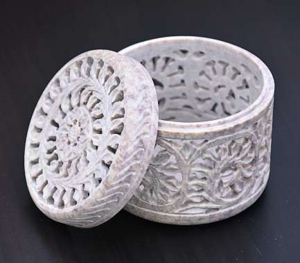 लकड़ी के आभूषण बॉक्स