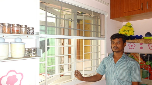 Pull Down Retractable Screen