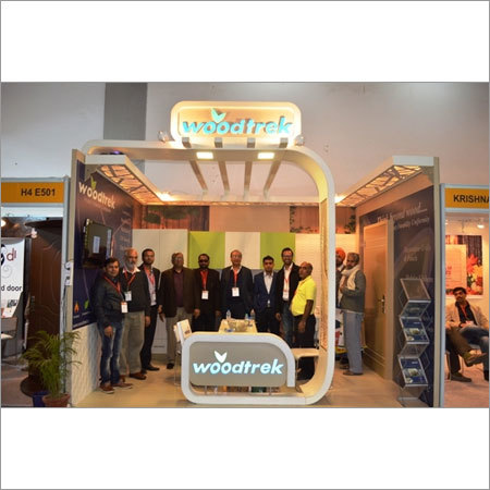 प्रदर्शनी/डिस्प्ले स्टैंड में डब्ल्यूपीसी बोर्ड एप्लीकेशन