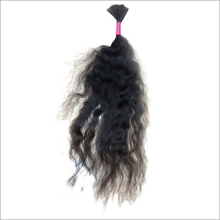 लंबे घुंघराले बाल