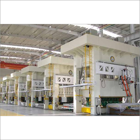 ट्रिपल एक्शन बैलिंग प्रेस