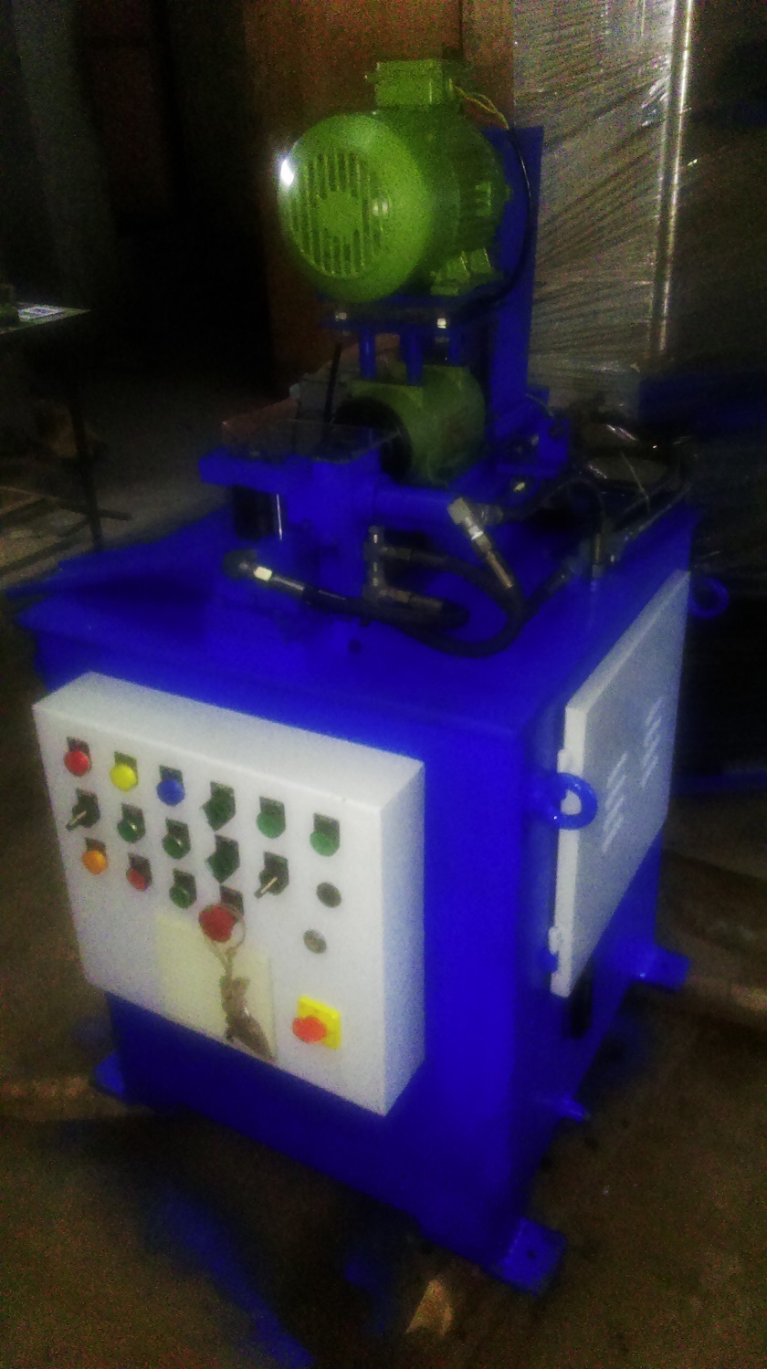 Semi-automatic Pipe End Chamfering Machines For Tube / Pipe / Rod
