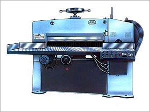 स्वचालित कागजी गिलोटिन
