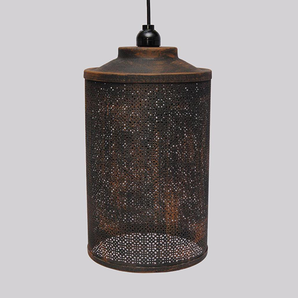 नक्काशीयाँ की गई पुरानी लटकन लाइट